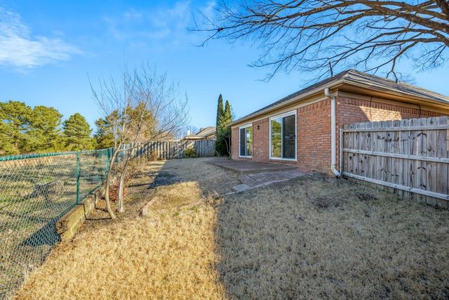 2749 COLONIAL TOWERS DR, Memphis, TN 38016