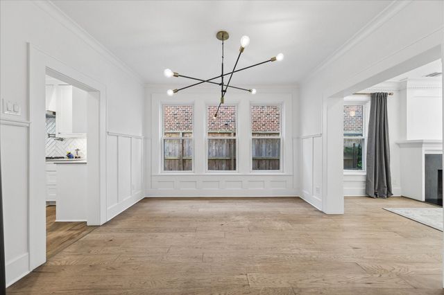 1645 Kipling Street, Houston, TX 77006