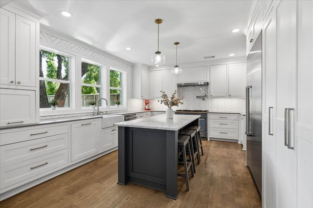 1645 Kipling Street, Houston, TX 77006