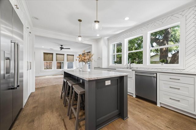 1645 Kipling Street, Houston, TX 77006