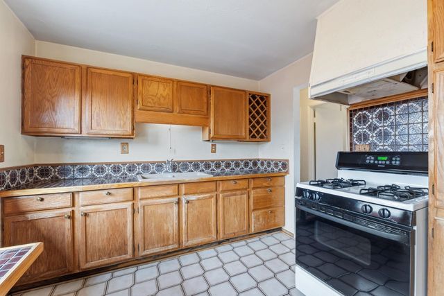 1609 Darwin St, Seaside, CA 93955