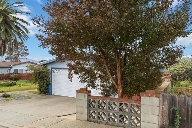 1609 Darwin St, Seaside, CA 93955