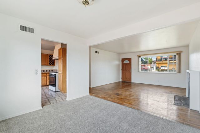 1609 Darwin St, Seaside, CA 93955