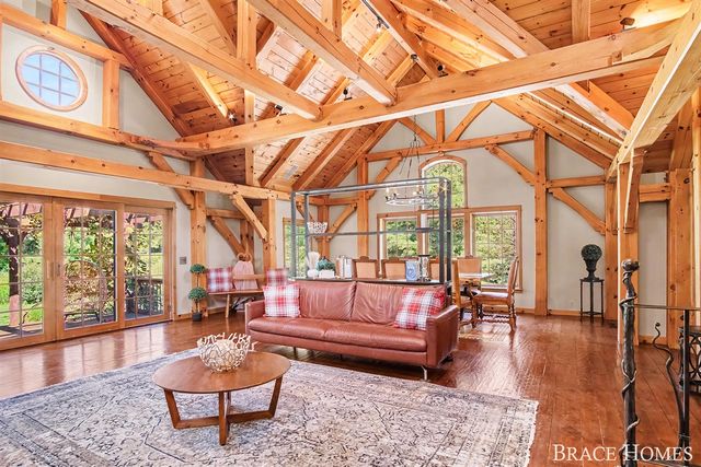 5501 Canyon River Drive, Ada, MI 49301