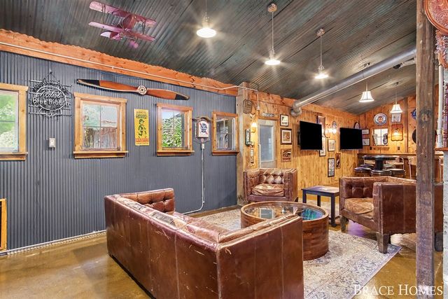 5501 Canyon River Drive, Ada, MI 49301
