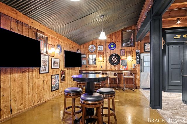 5501 Canyon River Drive, Ada, MI 49301