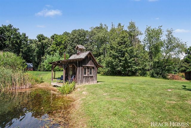 5501 Canyon River Drive, Ada, MI 49301