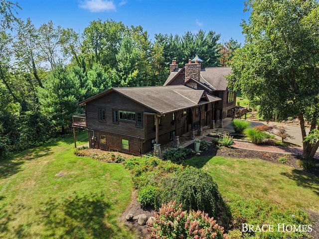 5501 Canyon River Drive, Ada, MI 49301