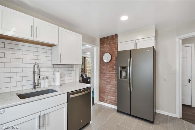 4121 W 158th Street, Cleveland, OH 44135