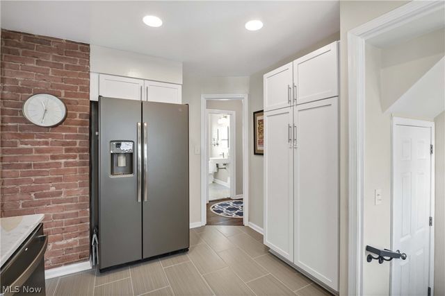 4121 W 158th Street, Cleveland, OH 44135