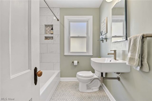 4121 W 158th Street, Cleveland, OH 44135