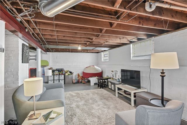 4121 W 158th Street, Cleveland, OH 44135