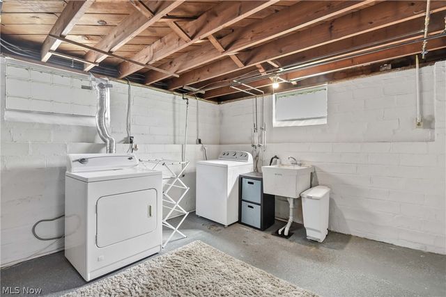 4121 W 158th Street, Cleveland, OH 44135