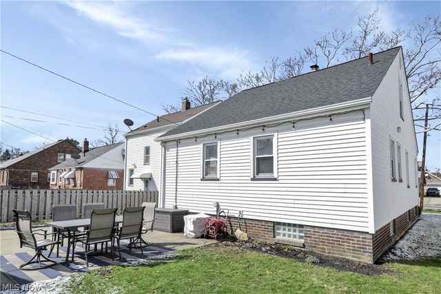 4121 W 158th Street, Cleveland, OH 44135