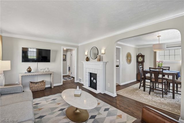 4121 W 158th Street, Cleveland, OH 44135