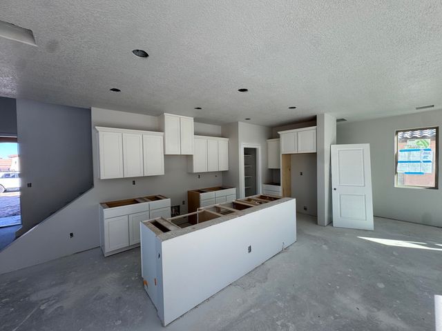 1517 Valle De Colores Street NW, Los Lunas, NM 87031