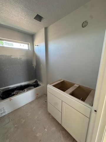 1517 Valle De Colores Street NW, Los Lunas, NM 87031