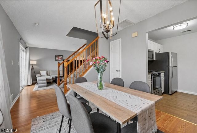 95 Vaughan Dr, Newark City, NJ 07103