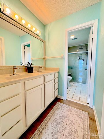 3585 Riddick Dr, Pensacola, FL 32504