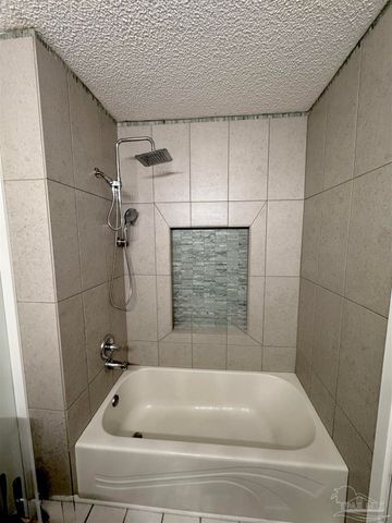 3585 Riddick Dr, Pensacola, FL 32504