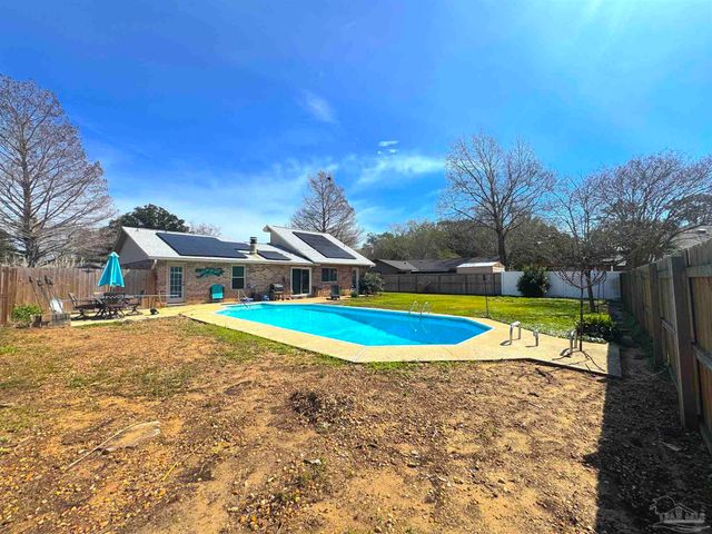 3585 Riddick Dr, Pensacola, FL 32504