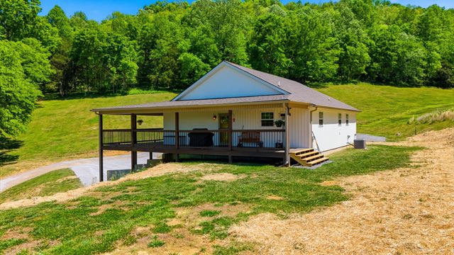 2431 Free State Rd, Gainesboro, TN 38562
