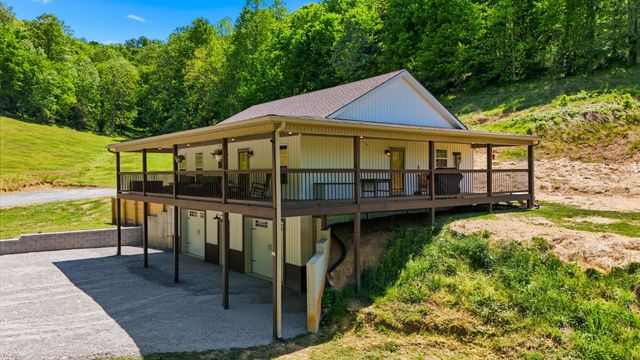 2431 Free State Rd, Gainesboro, TN 38562