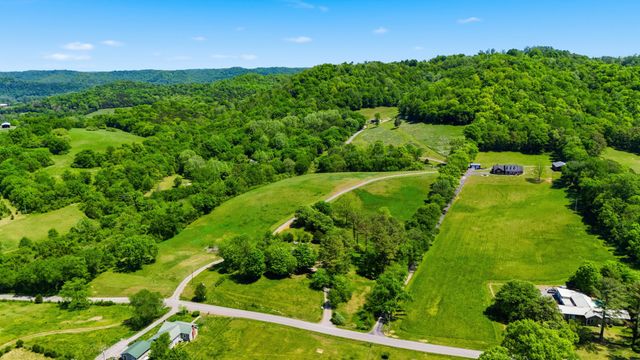 2431 Free State Rd, Gainesboro, TN 38562