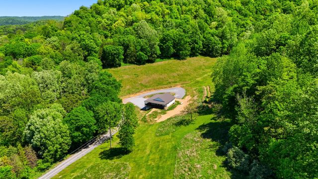 2431 Free State Rd, Gainesboro, TN 38562