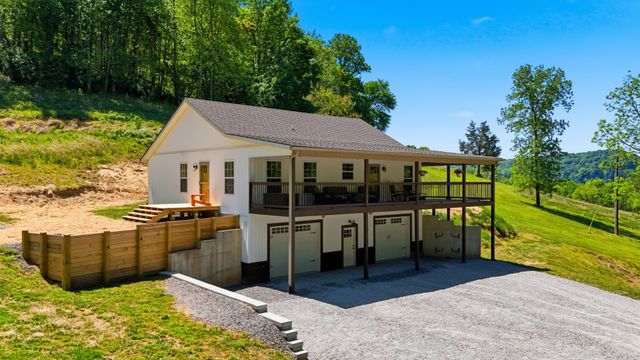 2431 Free State Rd, Gainesboro, TN 38562