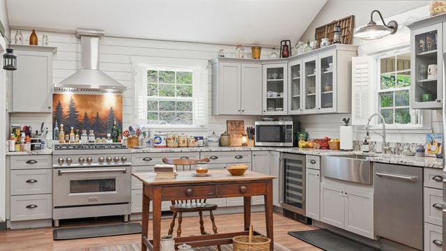 2431 Free State Rd, Gainesboro, TN 38562