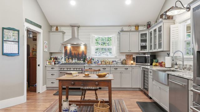 2431 Free State Rd, Gainesboro, TN 38562