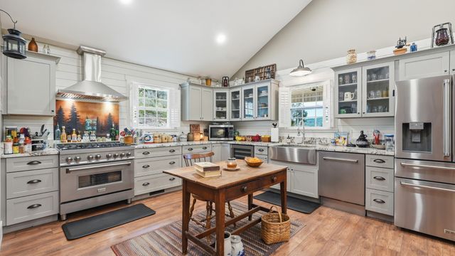 2431 Free State Rd, Gainesboro, TN 38562