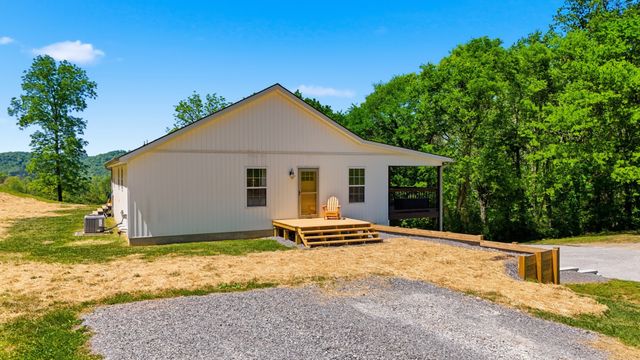 2431 Free State Rd, Gainesboro, TN 38562