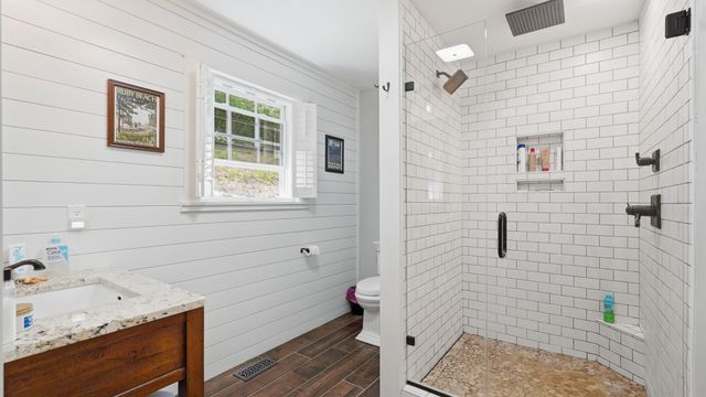 2431 Free State Rd, Gainesboro, TN 38562