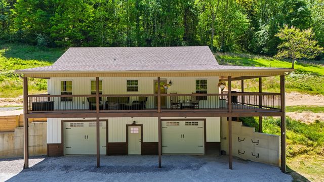 2431 Free State Rd, Gainesboro, TN 38562