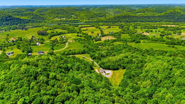 2431 Free State Rd, Gainesboro, TN 38562