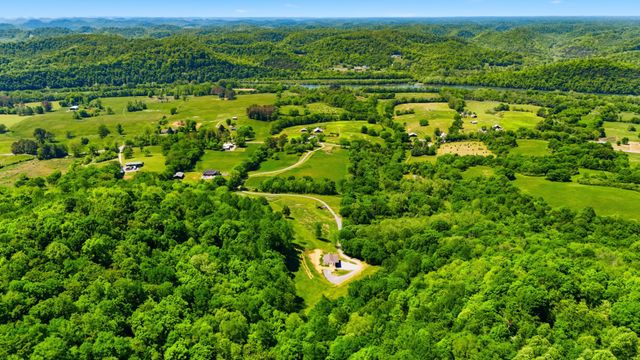 2431 Free State Rd, Gainesboro, TN 38562