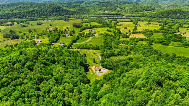 2431 Free State Rd, Gainesboro, TN 38562