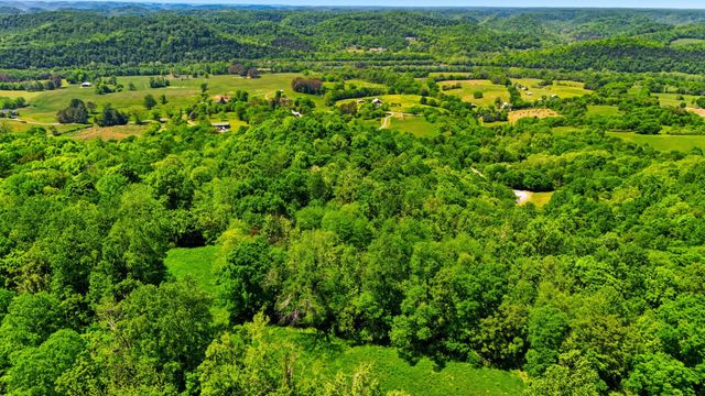 2431 Free State Rd, Gainesboro, TN 38562