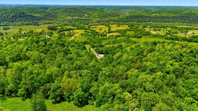 2431 Free State Rd, Gainesboro, TN 38562