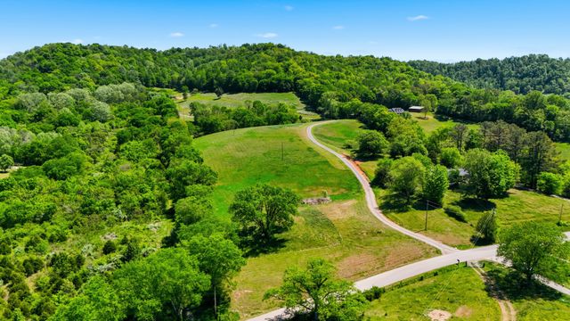 2431 Free State Rd, Gainesboro, TN 38562
