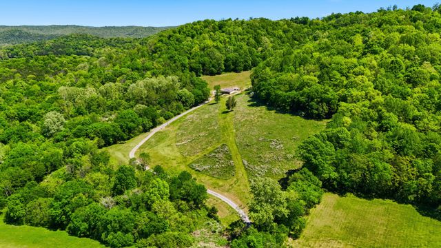 2431 Free State Rd, Gainesboro, TN 38562