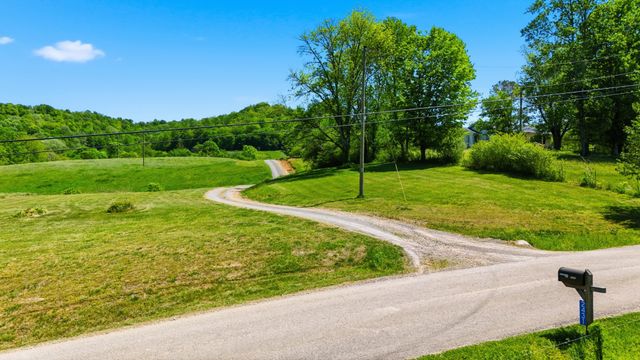 2431 Free State Rd, Gainesboro, TN 38562