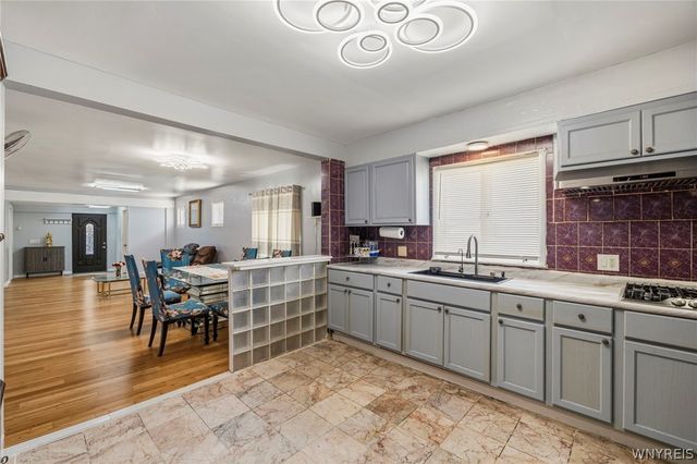 64 Hastings Avenue, Buffalo, NY 14215