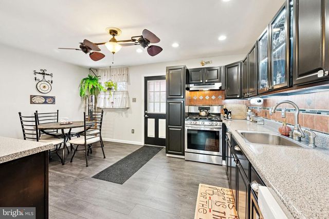 252 N DENNIS DR, Clayton, NJ 08312