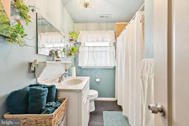 252 N DENNIS DR, Clayton, NJ 08312