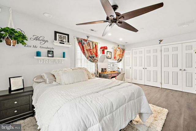 252 N DENNIS DR, Clayton, NJ 08312