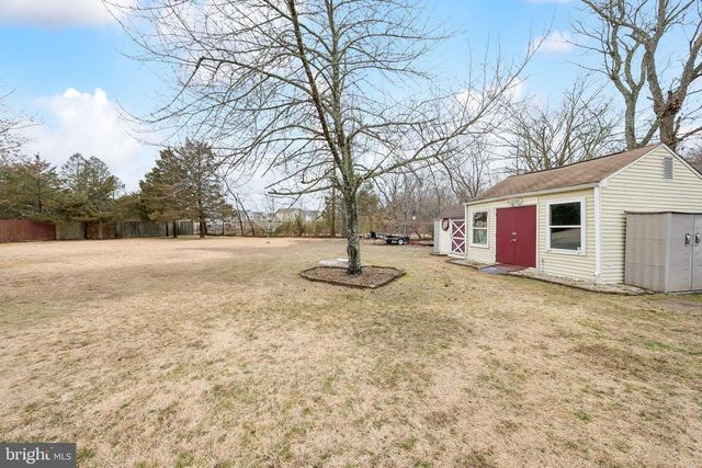 252 N DENNIS DR, Clayton, NJ 08312