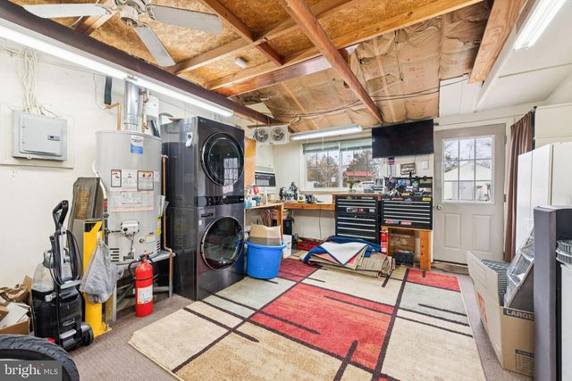 252 N DENNIS DR, Clayton, NJ 08312